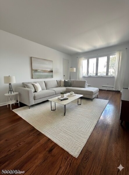 Primary Photo - 410 W Munsell Ave
