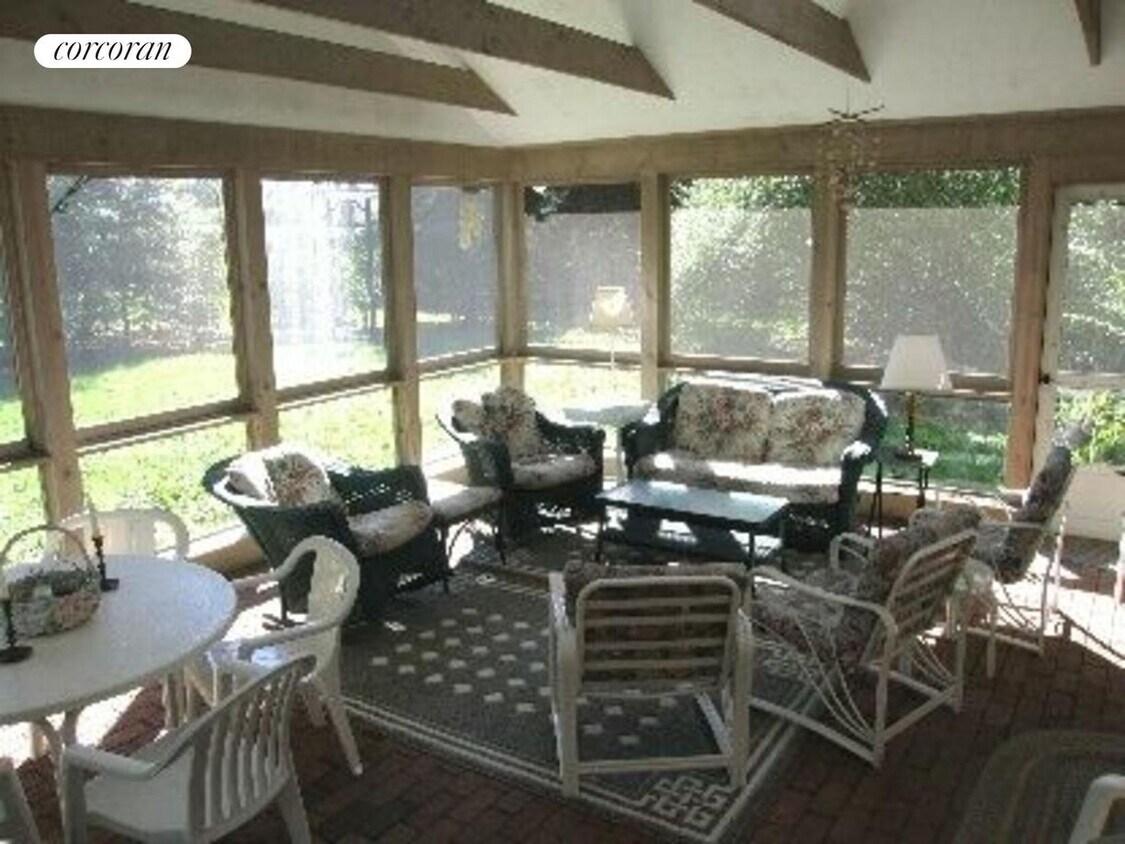 Building Photo - 193 Ocean Rd