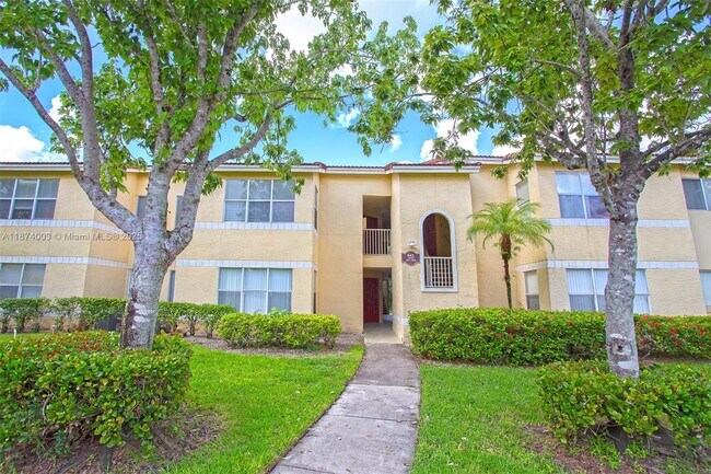 Building Photo - 643 Vista Isles Dr