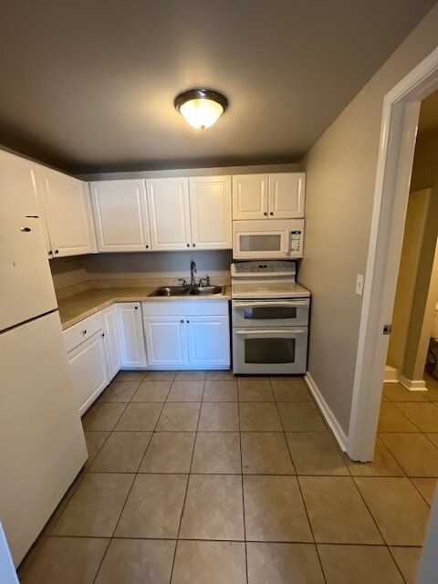 Foto del edificio - Deerfield Village Apartments
