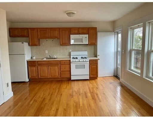 Primary Photo - 36 Massachusetts Ave