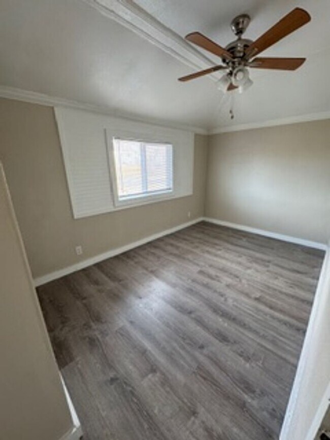 Foto del edificio - 2 Bedroom Pet Friendly Home now available