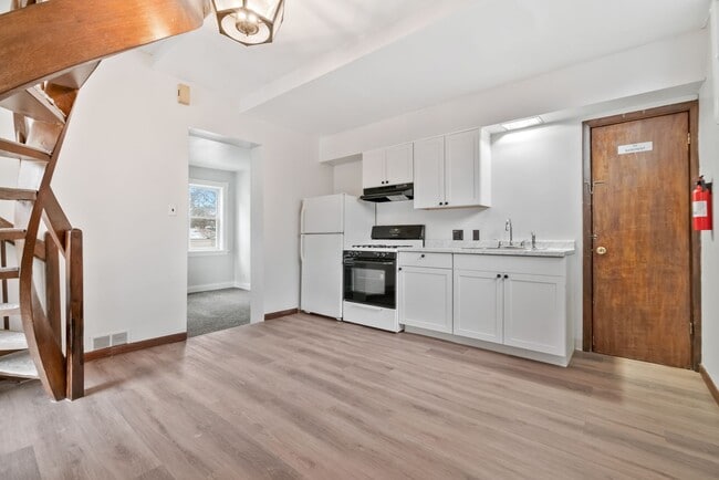 Photo - 67 Oregon Ave Apartment