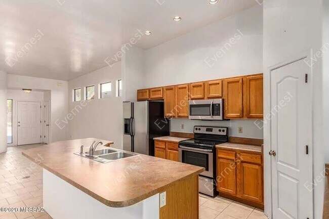 Building Photo - 3158 N Ave Del Clarin