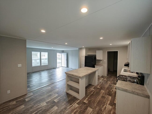 Building Photo - 107 Porter Cir