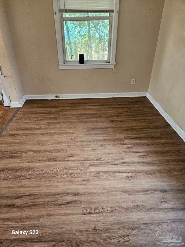 Foto del edificio - 324 Chaseville St