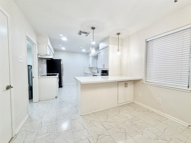 Foto del edificio - 5470 Ariel St