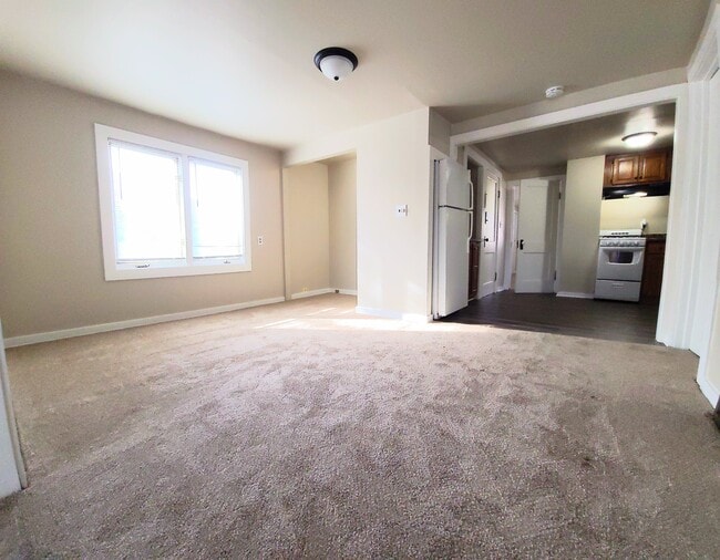 Building Photo - 233 S 67th St