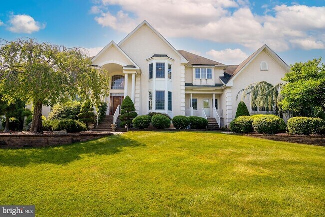 Foto del edificio - 19 Meadowlark Dr