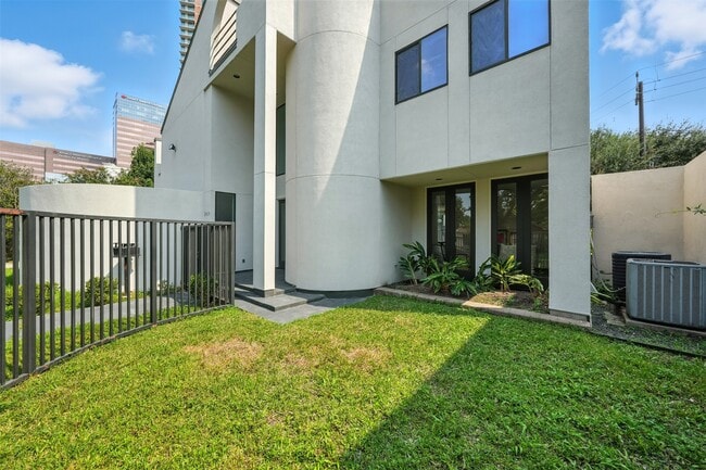 Building Photo - 2019 McClendon St