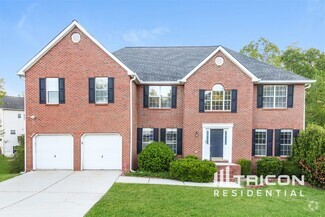 Building Photo - 267 Lakeview Pl