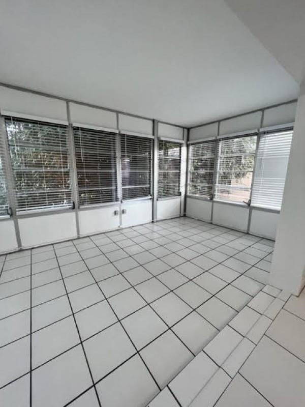 Building Photo - 120 Isle of Venice Dr