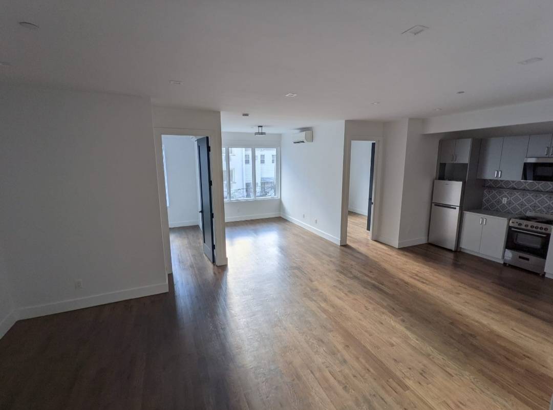 Foto principal - 410 E 28th St
