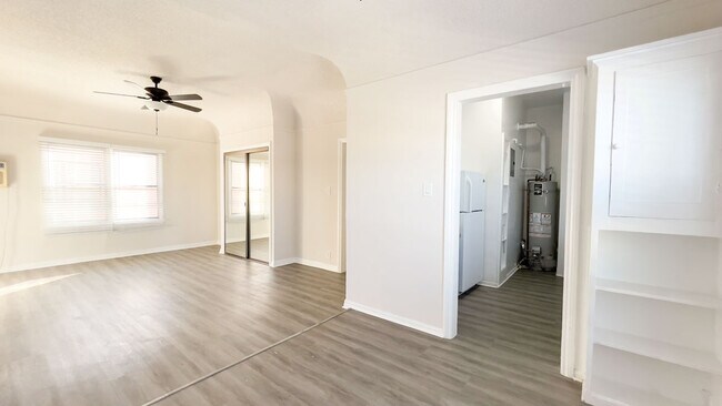 Foto del edificio - 209 N Berendo St