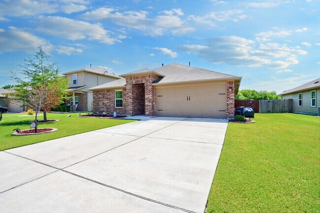 Building Photo - Charming 3BR/2BA Contemporary Home with Lu...