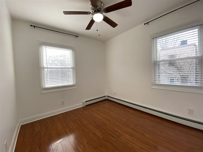 Building Photo - 354 Paterson Plank Rd