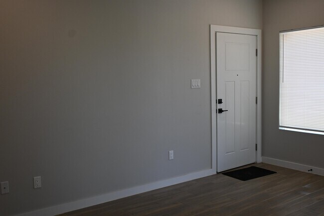 Building Photo - 311 Dorel Dr