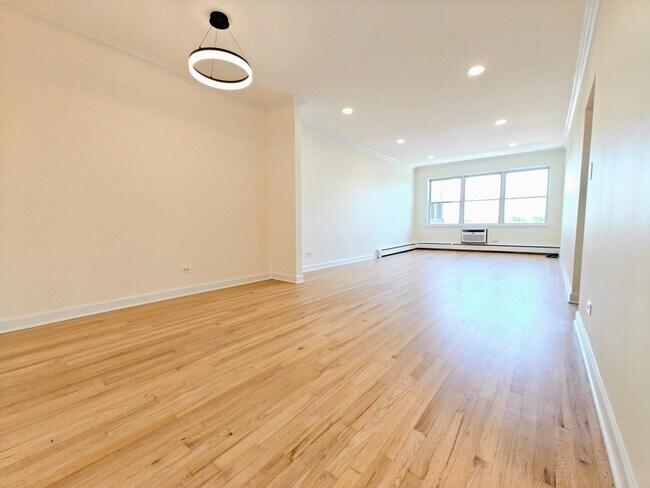 Foto del edificio - 6040 N Troy St