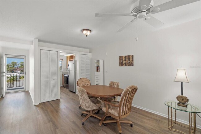 Building Photo - 708 S Tamiami Trl