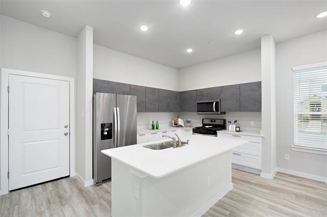 Foto del edificio - 1341 Pebblebrook Dr