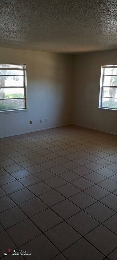 sala de estar - 702 Sloan St