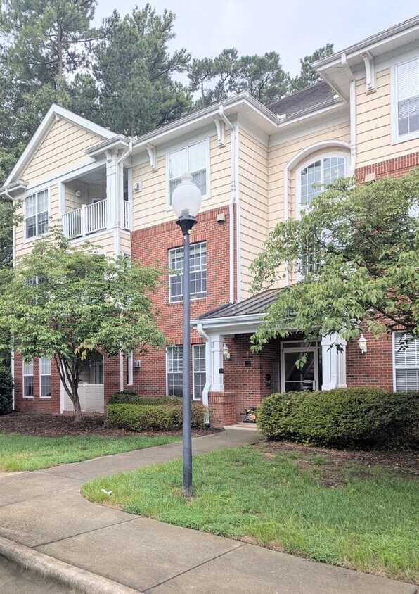 Primary Photo - Ground Level 2-bed, 2-bath Condo in Provid...
