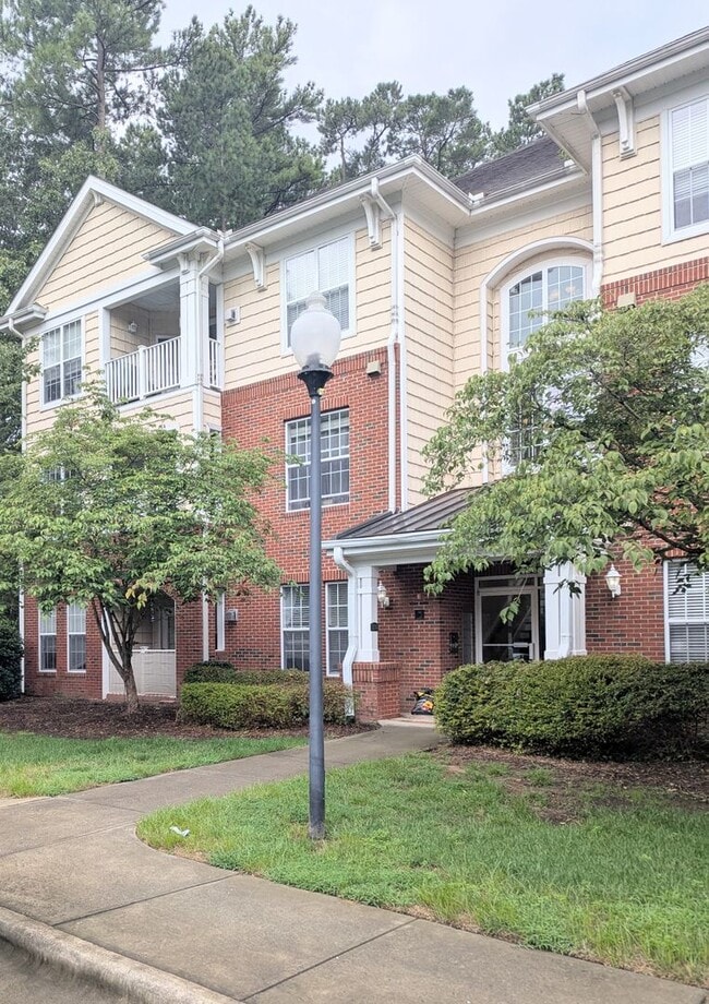 Building Photo - 511 Ives Ct