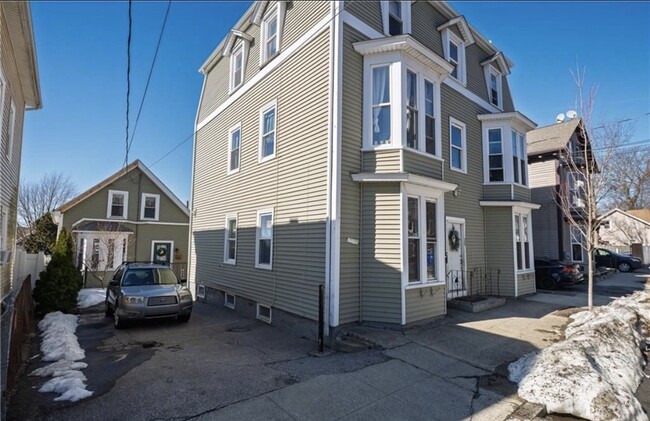 Building Photo - 20 Peach Ave