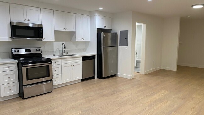 Foto del edificio - 10760 Rose Ave