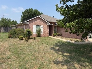Building Photo - 16001 Korie Dr