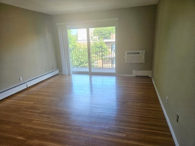Foto del edificio - 400 Savin Hill Ave