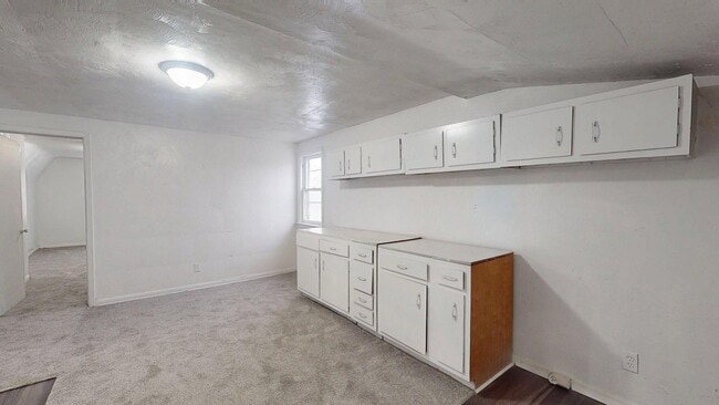 Building Photo - 3863 E 154th St