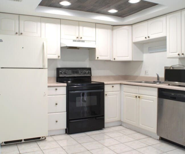 Building Photo - 4317 Oak Terrace Dr