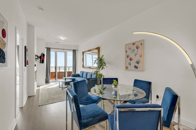 Building Photo - 20 Shore Breeze Dr