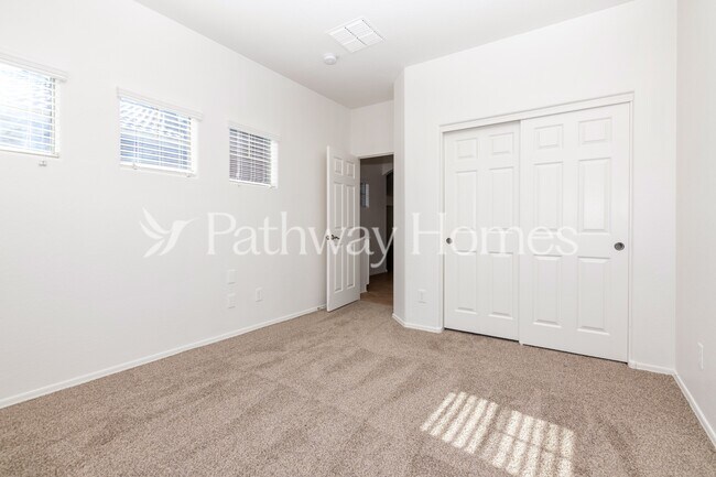 Foto del edificio - 13843 W Watson Ln
