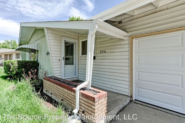Building Photo - 3 br, 1 bath House - 2516 Spruce Dr