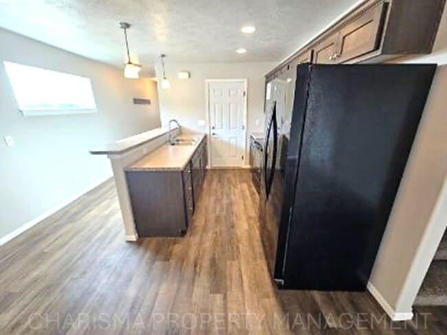 Building Photo - 2 BEDROOM, 1 BATH CONDO LOCATED IN HARRISB...