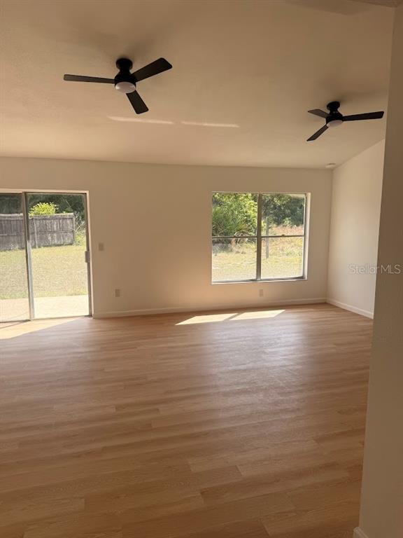 Foto del edificio - 141 Hazel Blvd