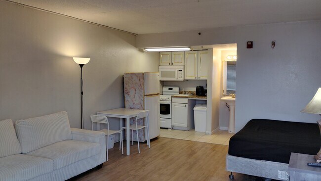 Building Photo - 2506 S Ocean Blvd