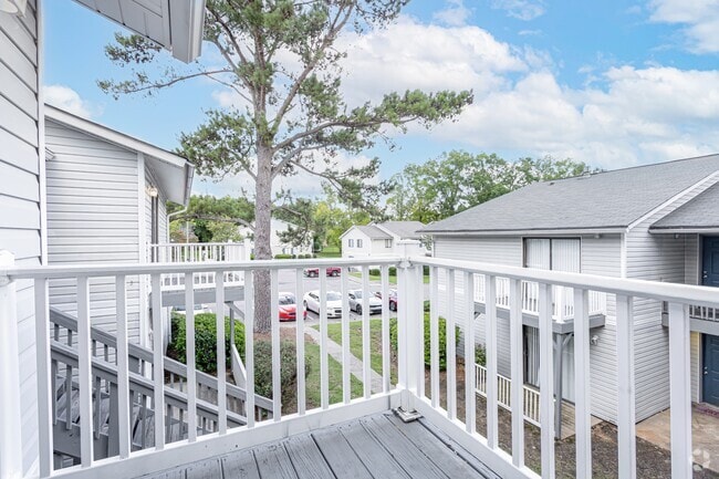 Building Photo - Woodmere Reserve