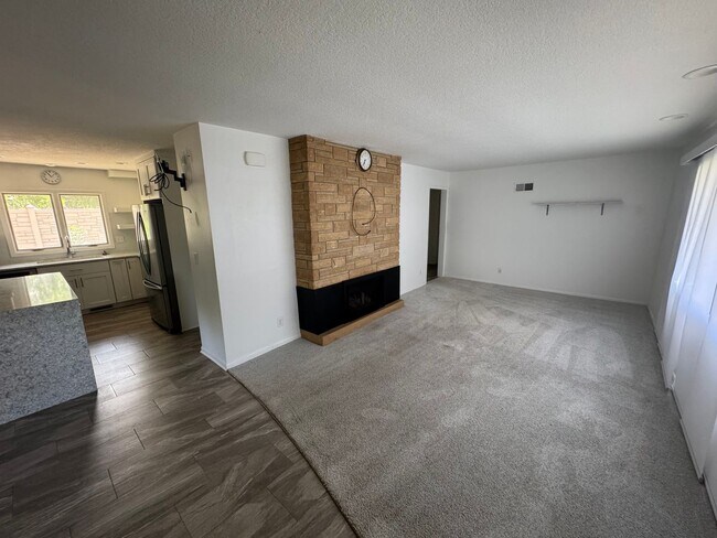 Building Photo - 2 Bed 1 Bath Single-Family home for RENT