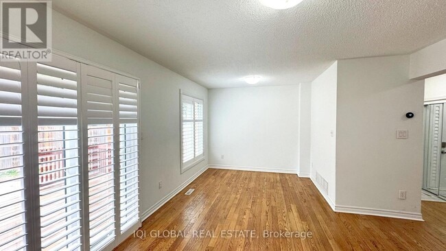 Photo du bâtiment - 1177 Westview Terrace