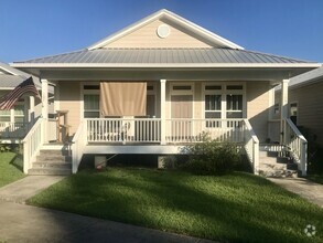Building Photo - 105 Old Spanish Trail