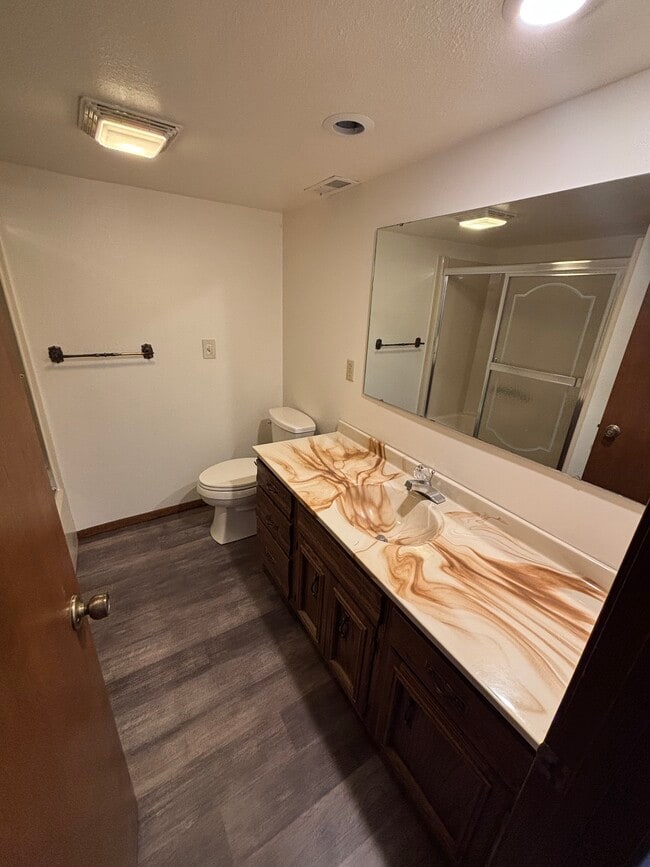Building Photo - 2709 Ventura Dr