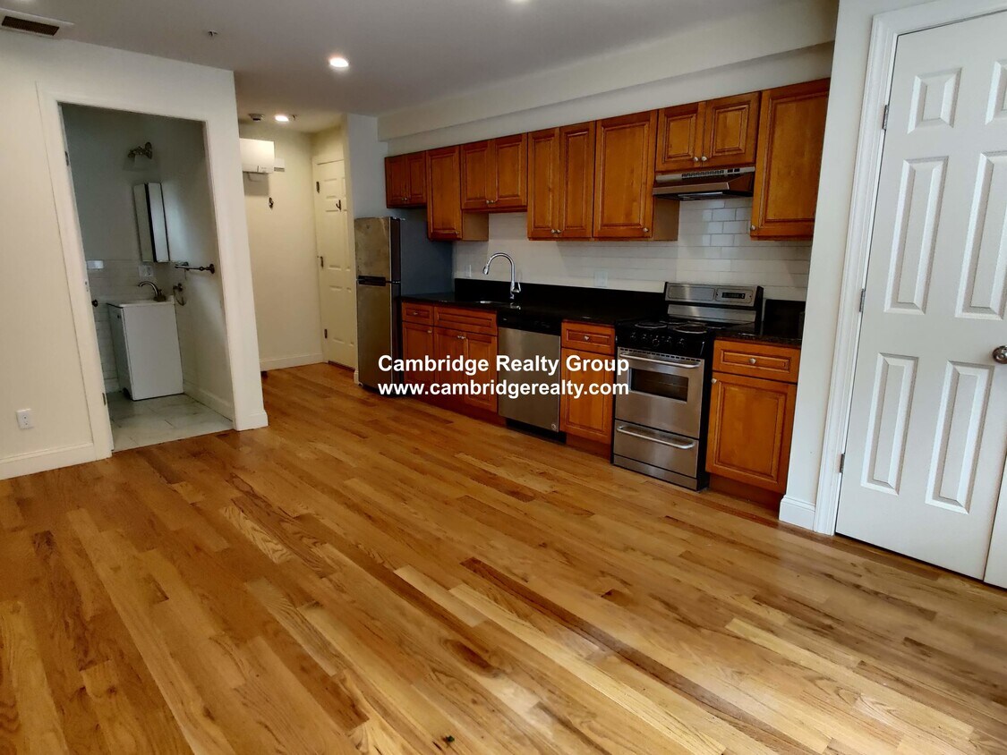 Foto principal - 378 Harvard St