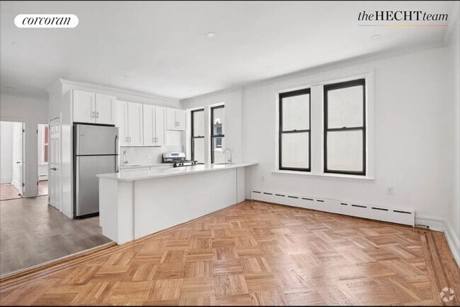 Building Photo - 216 E 93rd St