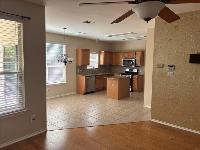 Foto del edificio - 11321 Fletcher Hall Ln