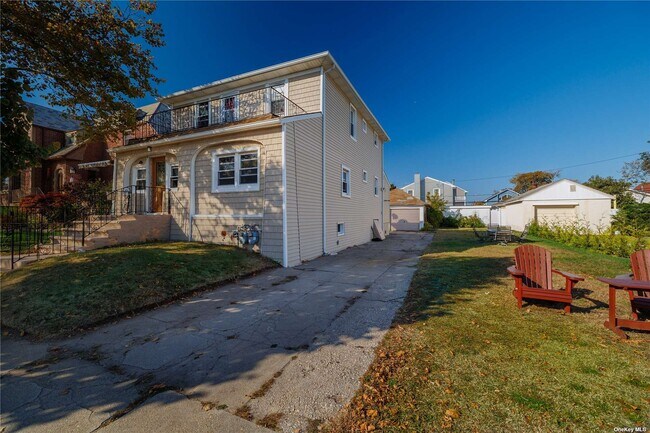 Building Photo - 359 E Chester St