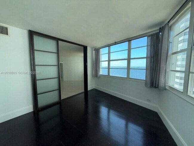 Photo - 801 BRICKELL BAY DR Unit 765 Apartment