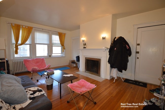 Building Photo - 1982 Commonwealth Avenue